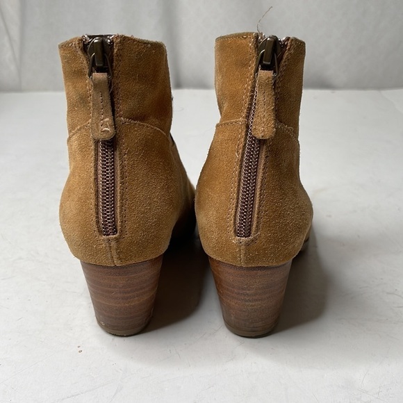 GARNET Hill Camel Suede Back Zip Round Toe Booties 2.3 Inch Heel Size 7 1/2 - Picture 5 of 9